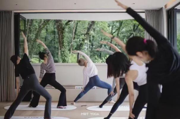 乔雅登 开启「光影美学」杭州站「折叠瑜伽」奇妙之旅(图3) 乔雅登 开启「光影美学」杭州站「折叠瑜伽」奇妙之旅(图3)