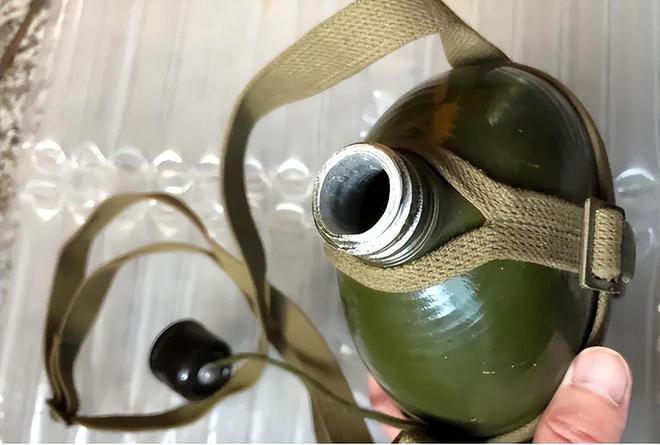 19式钛水壶真是“钛”高级了!从小装备见证大国崛起(图6) 19式钛水壶真是“钛”高级了!从小装备见证大国崛起(图6)