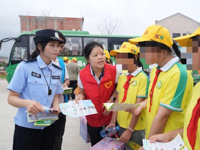 钦州公安参加 “我与运河共成长 同建绿色幸福家” 亲子研学活动(图6)