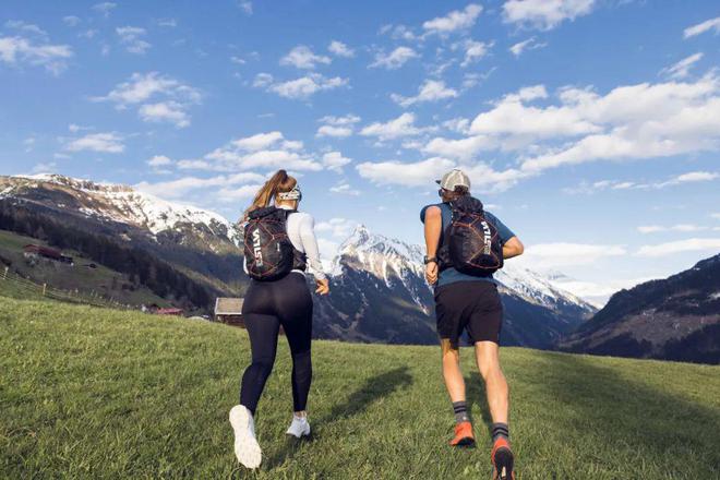 两日徒步最佳选择!SILVA大容量超轻户外背包买一赠三!(图5) 两日徒步最佳选择!SILVA大容量超轻户外背包买一赠三!(图5)