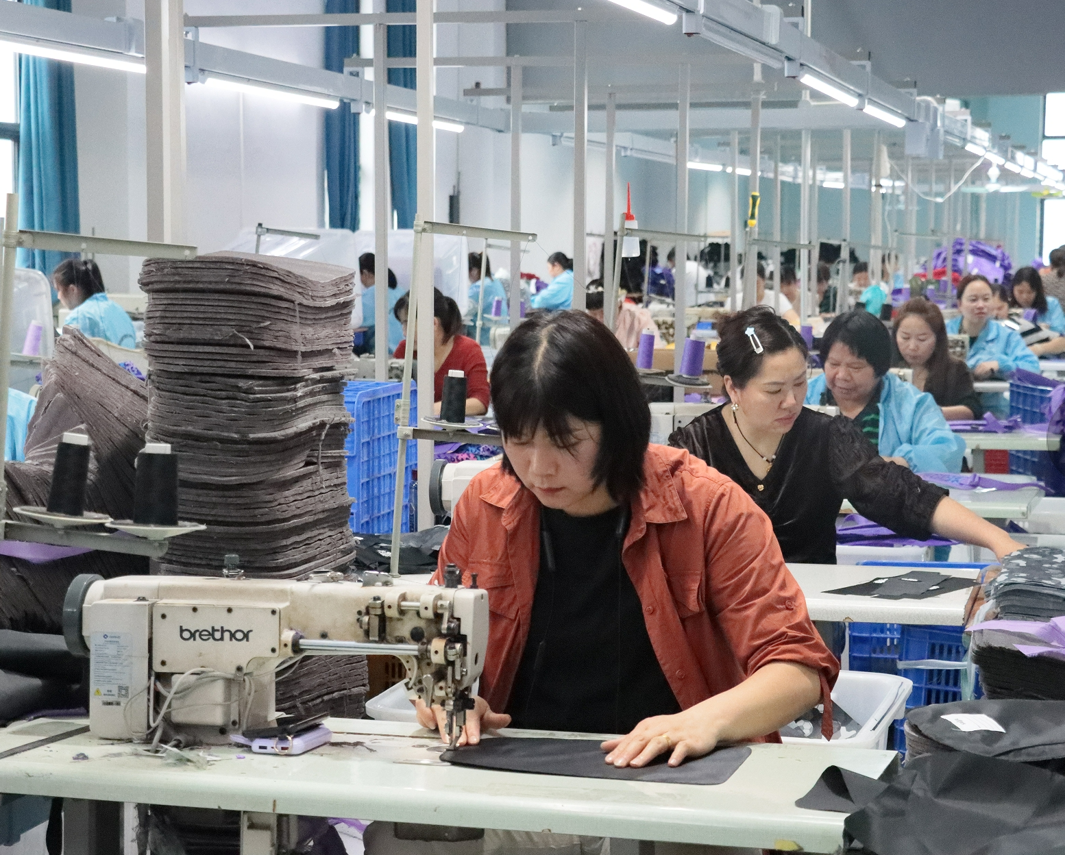 必威湖南麻阳:“箱”飘海外 扩大开放促发展(图1) 必威湖南麻阳:“箱”飘海外 扩大开放促发展(图1)