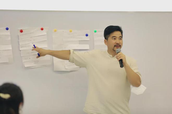 剖析英国教育:快速变革的数字时代下如何用「哲学课程」提高学生的批判性思维?(图3) 剖析英国教育:快速变革的数字时代下如何用「哲学课程」提高学生的批判性思维?(图3)