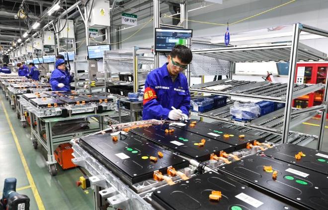 又一内鬼被抓！央视发声泄密大量内部机密资料身份曝光不简单(图15)